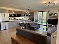 Eladó ház Leányfalu