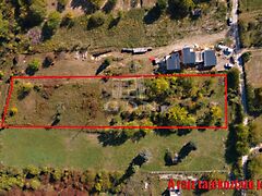 Eladó földterület Vác