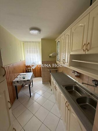 Eladó lakás Csorna