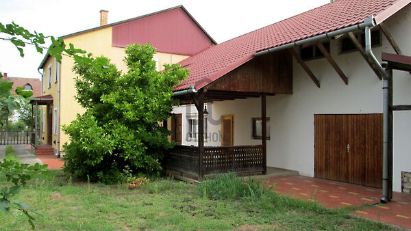 Eladó ház Balatonboglár