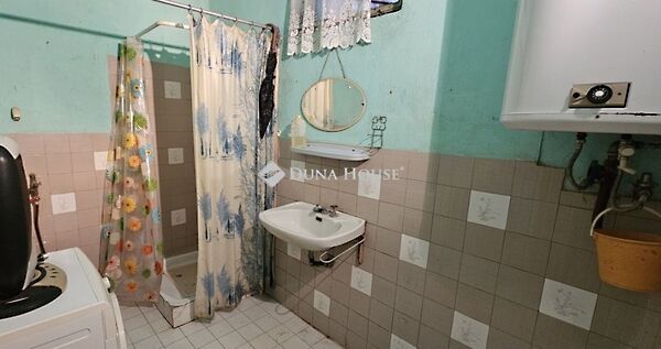 Eladó ház Véménd