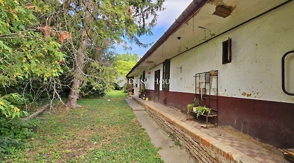 Eladó ház Véménd