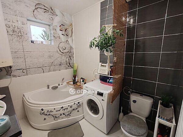 Eladó ház Tiszatenyő