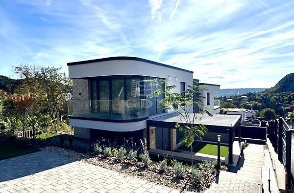 Kiadó ház Budaörs