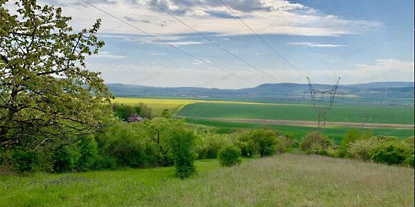 Eladó földterület Héreg