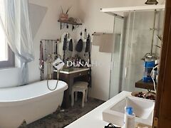 Eladó ház Helvécia