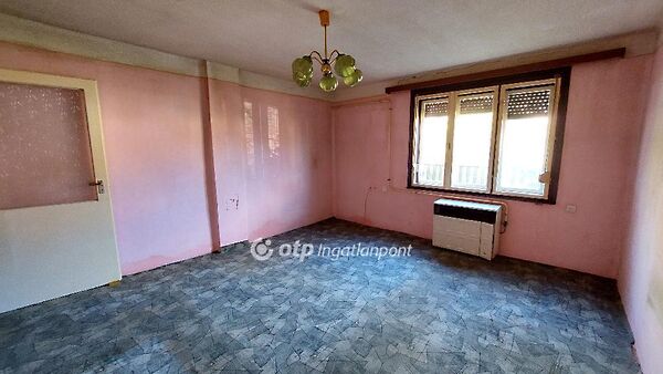 Eladó ház Kisújszállás