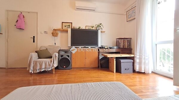 Eladó lakás Pécs