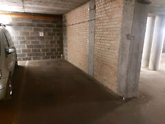 Kiadó garázs Pécs, Belváros