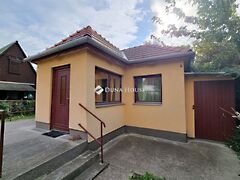 Eladó nyaraló Gárdony