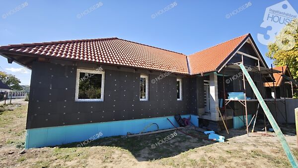 Eladó ház Csobánka