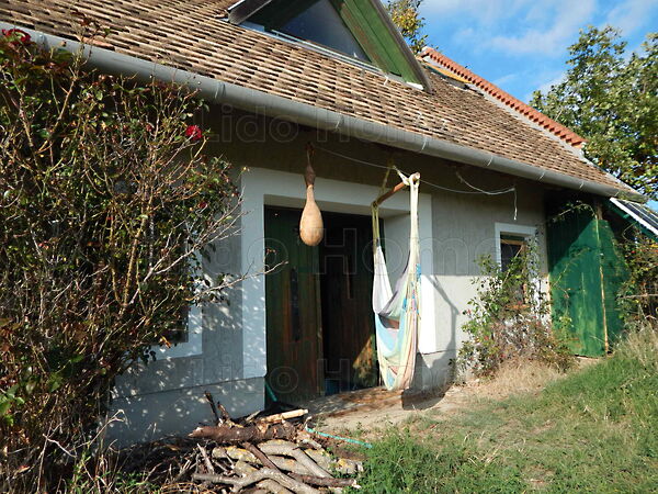 Eladó földterület Pécsely