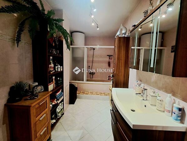 Eladó ház Nagyharsány