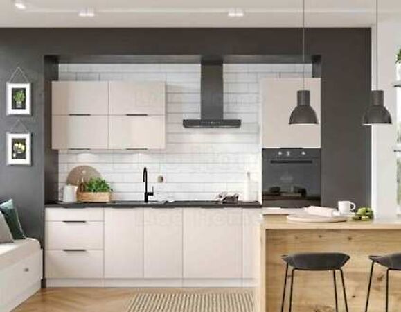 Eladó lakás Keszthely