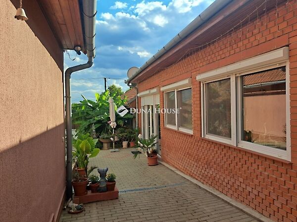 Eladó ház Nagyharsány