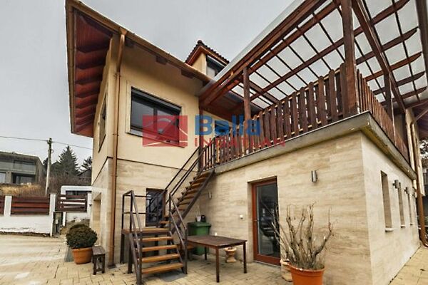 Eladó ház Nagykovácsi