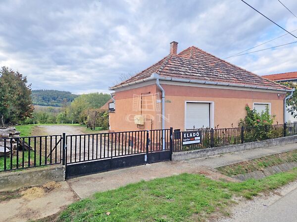 Eladó ház Kisbucsa