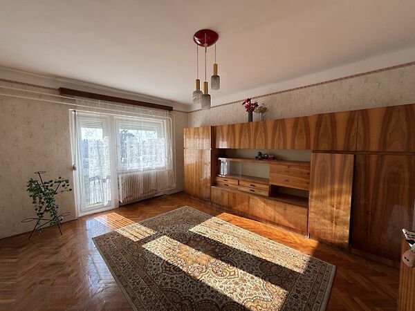 Eladó lakás Polgár