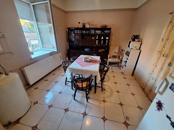 Eladó ház Felsőmocsolád