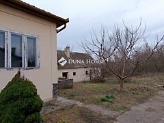 Eladó nyaraló Báta