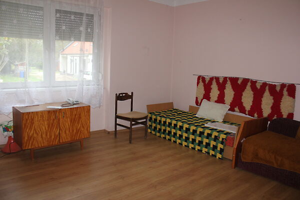 Eladó ház Fehértó