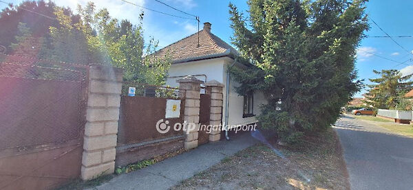 Eladó ház Csengőd