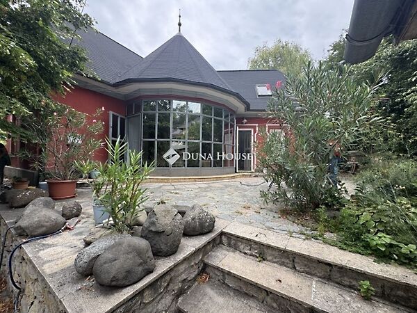 Eladó ház Szekszárd