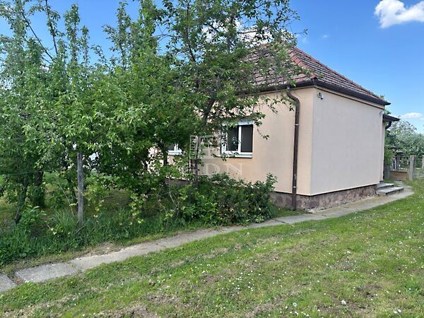 Eladó ház Egyházasrádóc