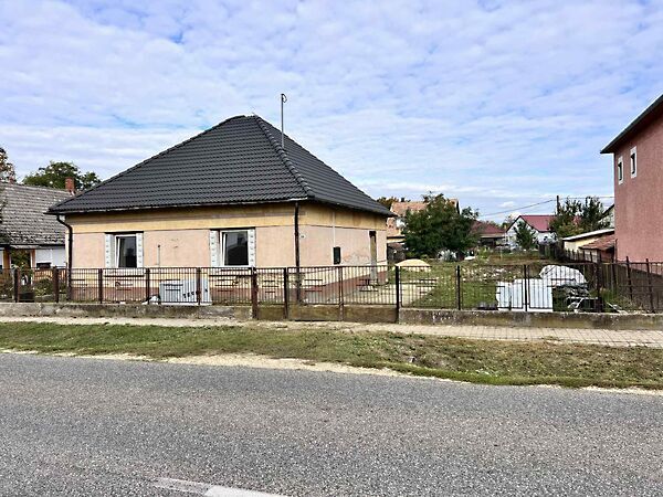 Eladó ház Mezőfalva