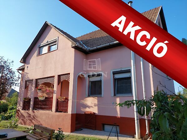 Eladó ház Újfehértó