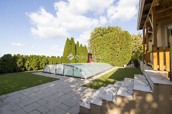 Eladó ház Csömör