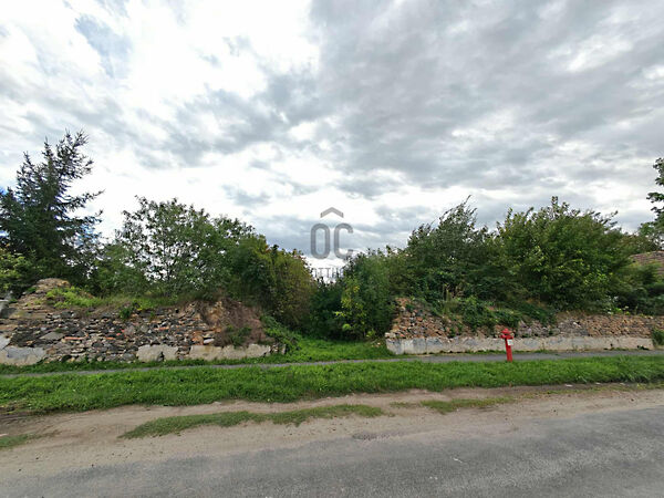 Eladó földterület Somlójenő