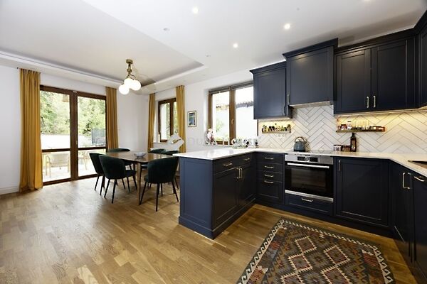 Eladó ház Budapest, III. kerület