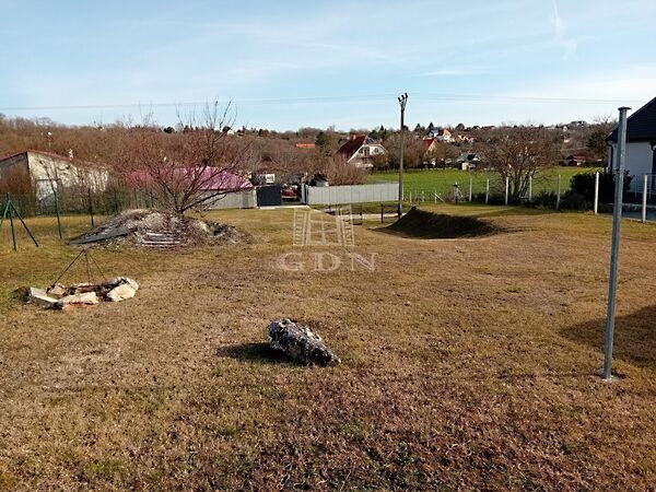 Eladó földterület Balatonkenese