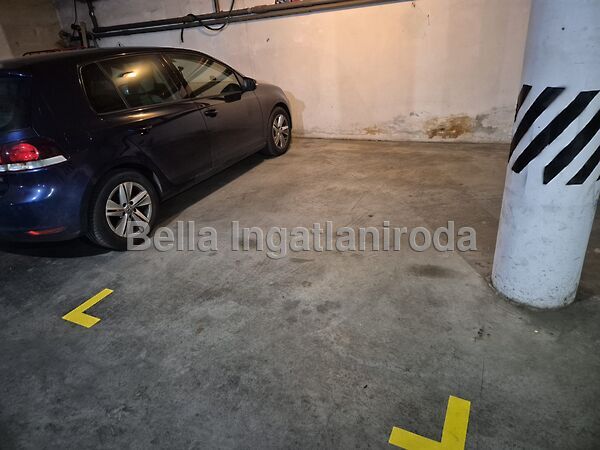 Eladó garázs Kaposvár, Belváros