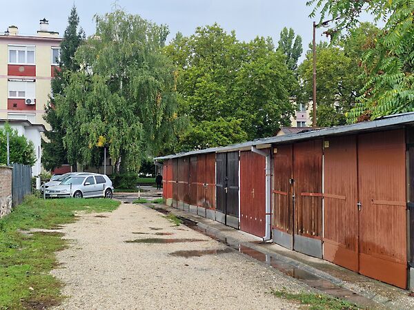 Eladó garázs Győr, Nádorváros