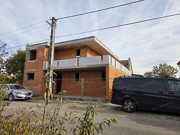 Eladó ház Szeged, Tápé