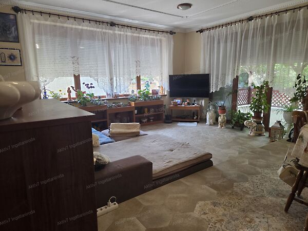 Eladó ház Csongrád