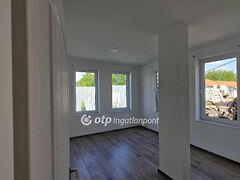 Eladó lakás Tápiószele