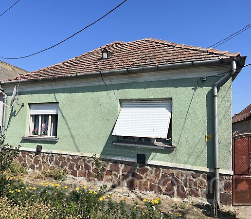Eladó ház Szil