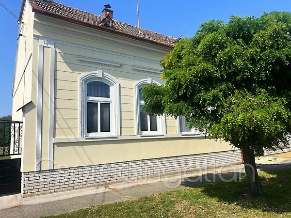 Eladó ház Rábatamási