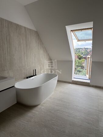 Eladó ház Budapest, II. kerület