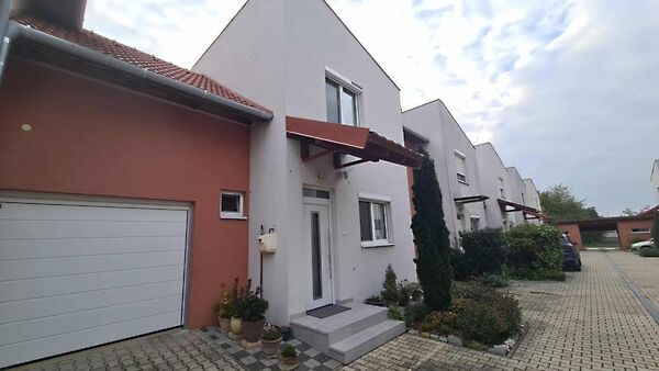 Eladó ház Győr, Ménfőcsanak