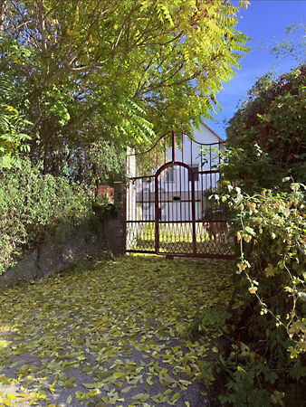 Eladó ház Győrújbarát