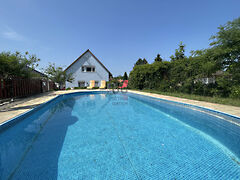 Eladó ház Győrújbarát