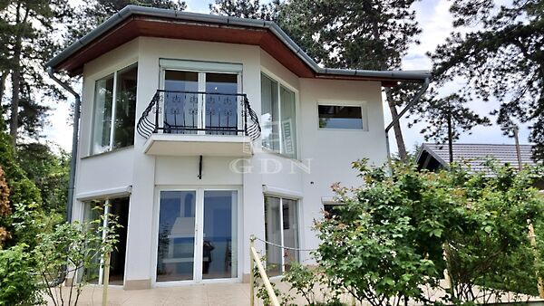 Eladó nyaraló Siófok