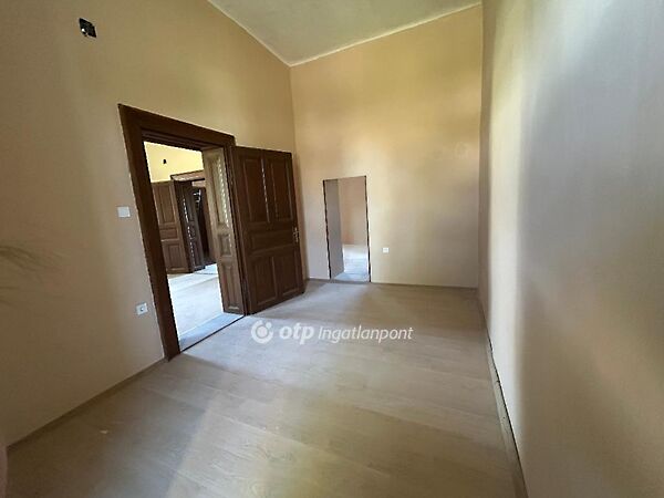 Eladó ház Kunhegyes