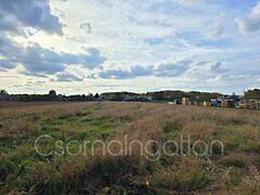 Eladó földterület Szil