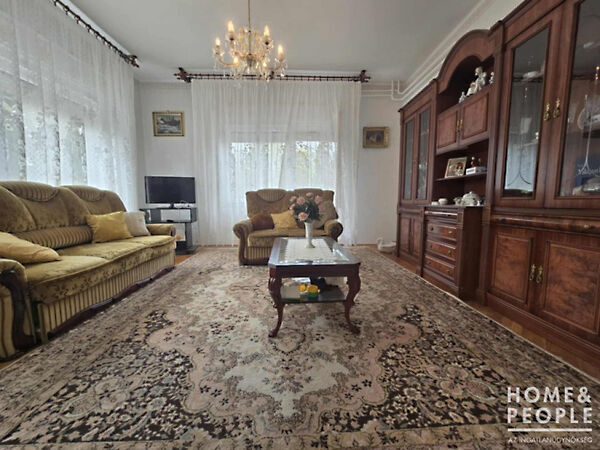 Eladó ház Újszentiván