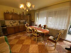 Eladó ház Budapest, XV. kerület